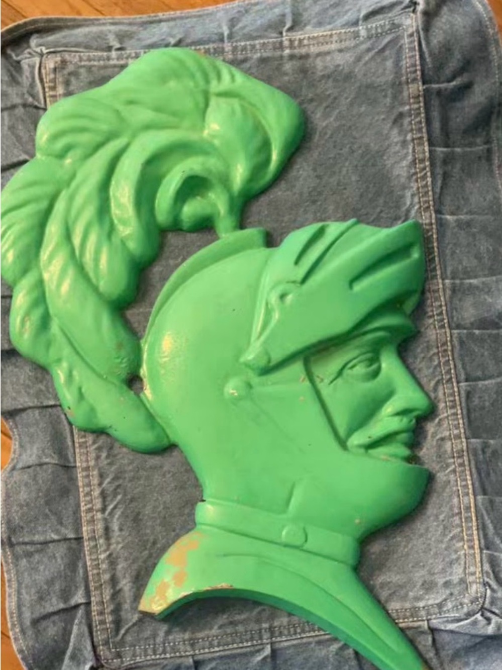 Green Decorative Knight Wall Plaque - Home Art Accent